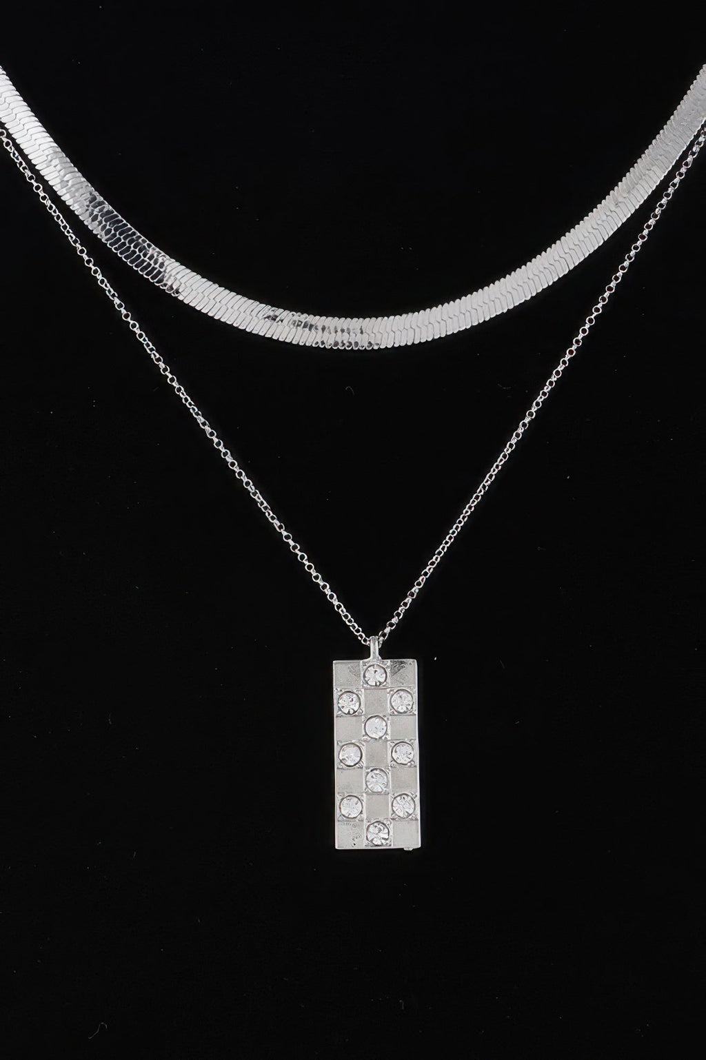 Checkered Jewel Pendant Necklace